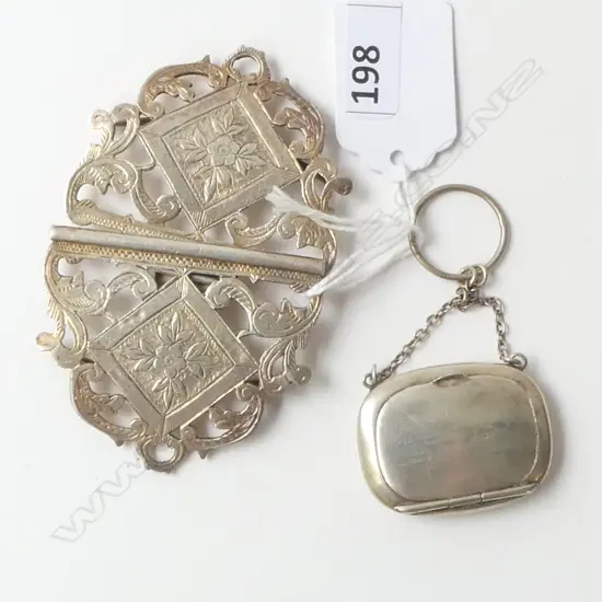 SILVER ROUGE BOX on finger chain + SILVER ENGRAVED 2 PCE BUCKLE both hallmarked 44.7gms