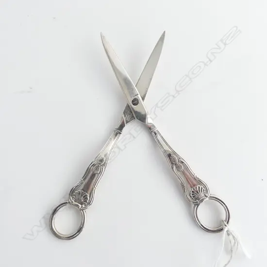 GEORGE III PR SILVER GRAPE SCISSORS L.1815 Wm Eley Wm fearn. 92gms