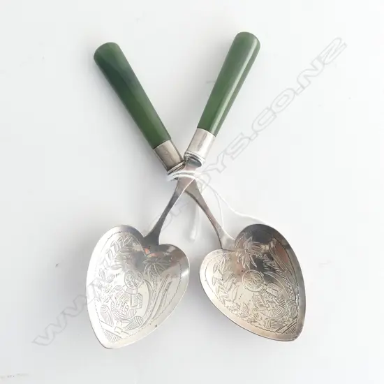 PR EARLY 20thC MAORI DECORATED SILVER & POUNAMU SPOONS heart shape bowls w Maori figure & ferns 