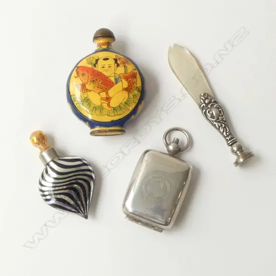 4 SMALL COLLECTABLES: Italian glass scent bottle + travelling ink receptacle + fancy seal 