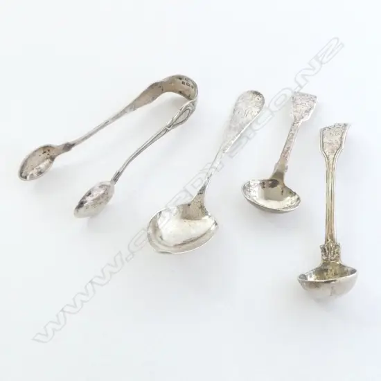 4 SILVER SPOONS: London 1835 salt spoon fiddle thread & shell + Vict. salt spoon + tongs + teaspoon 92gms