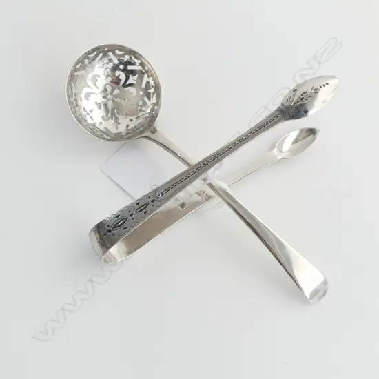 STG SILVER TONGS + SIFTING SPOON, 83grms