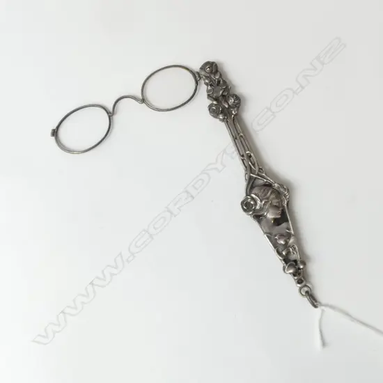 SILVER ART NOUVEAU LORGNETTE woman & roses. 1 lens absent