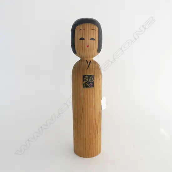VINTAGE 1960s JAPANESE WOODEN KOKESHI DOLL, SIGNED ON BACK H.360mm