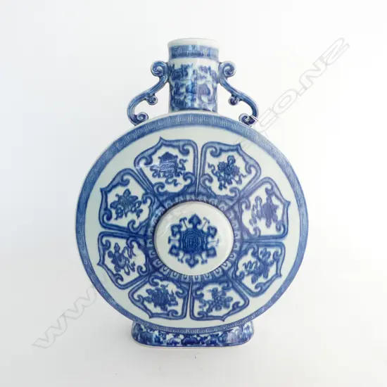 CIRCULAR CHINESE B/W VASE H.340 Dia.250mm