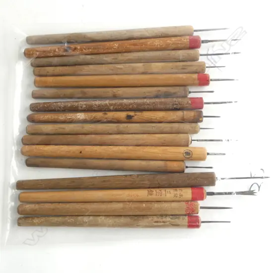 16 VINTAGE JAPANESE WOOD WORKING TOOLS