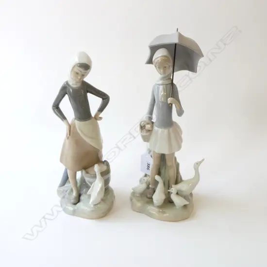 2 LLADRO; WOMEN w. GEESE H.260mm...
