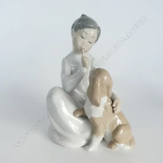 LLADRO BOY w. DOG H.195mm