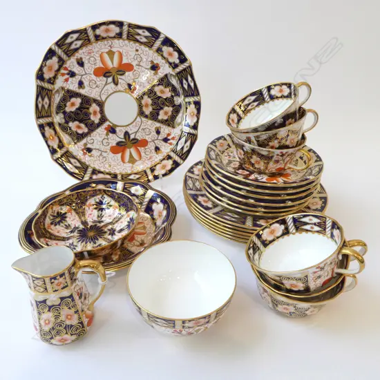 23 PCE ROYAL CROWN DERBY IMARI PART TEA SET...