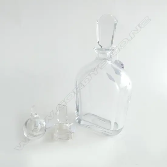 1 KOSTA DECANTER 230MM &  2 STUDIO GLASS PERFUME BOTTLES