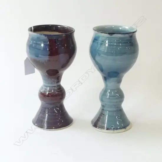 2 JENNIFER SHEARER N.Z. STUDIO POTTERY GOBLETS H.180mm