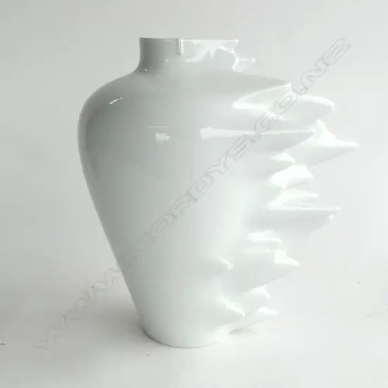 ROSENTHAL 'FAST' DESIGNER WHITE PORCELAIN VASE by Cedric Ragot H.300mm 