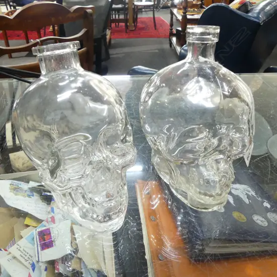 2 CLEAR GLASS SKULL BOTTLES H.165mm