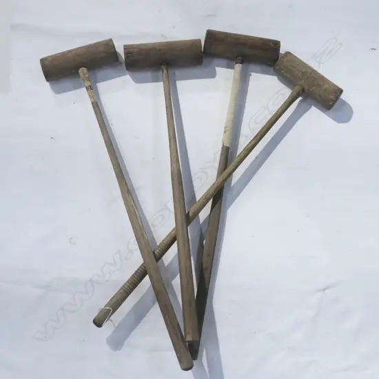 4 CROQUET MALLETS L.960mm