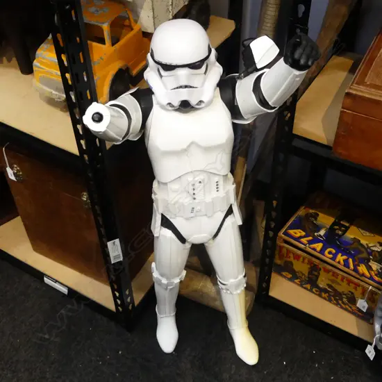 STAR WARS STORM TROOPER FIGURINE H.810mm (hand needs repairing)