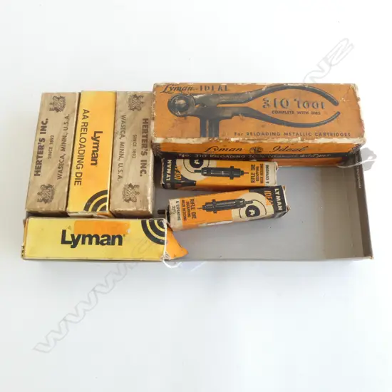 TRAY OF 6 RELOADING TOOLS L120 & BOXED LYMAN 310 TOOL L190MM