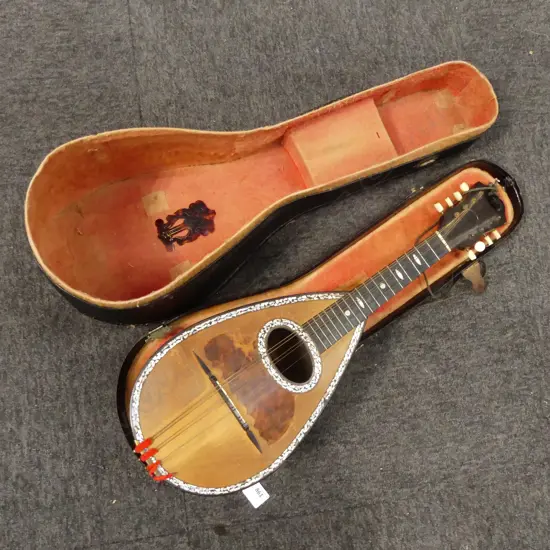 ANTIQUE ITALIAN MANDOLIN, CASED L.630mm