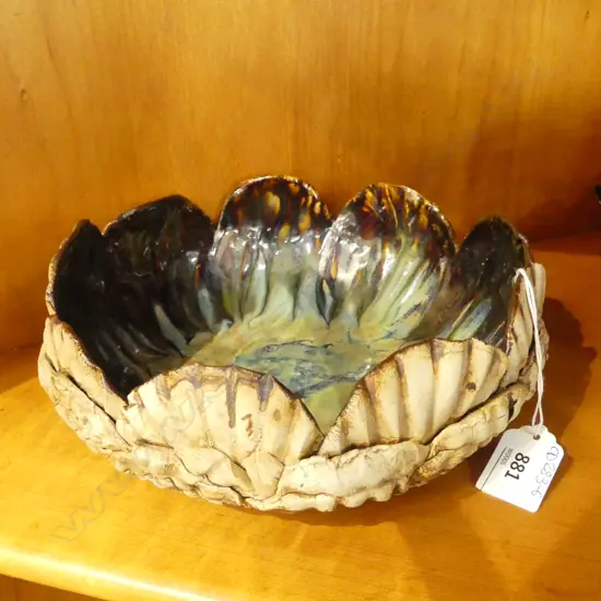 SHELL FORM POTTERY BOWL Dia.210mm
