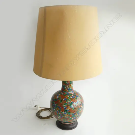 LG JAPANESE KUTANI LAMP GOURD SHAPED, DECORATED KUTANI WITH FIGURES IN THE STYLE OF MOKUBEI, 440 x 260mm ( BASE) TOTAL H