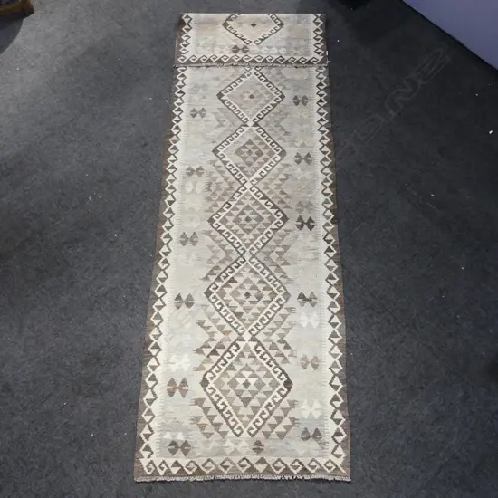 GREY KELIM RUG 3000x900mm