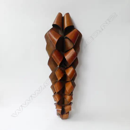 LEATHER SCULPTURE L.710mm MARIE '85 