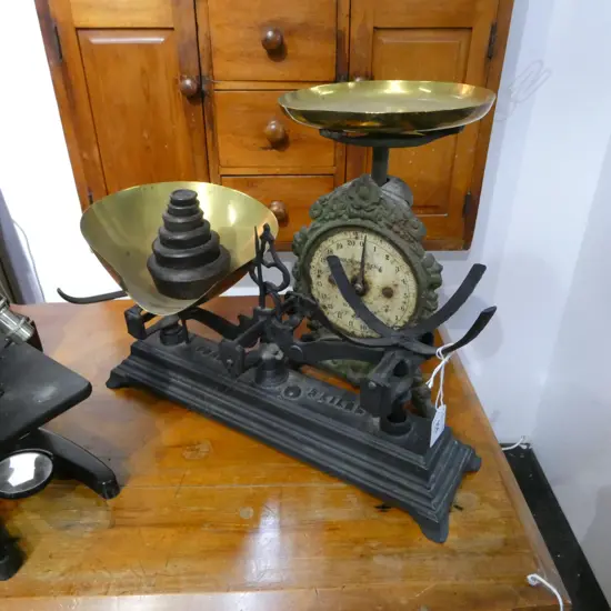 2 ANTIQUE METAL SCALES W.410mm