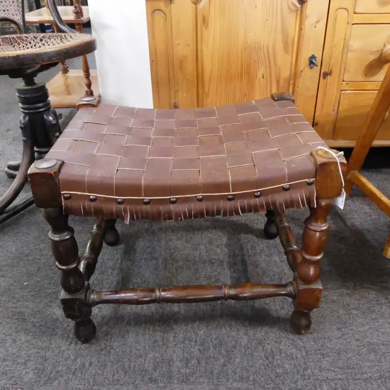 LATICE TOP WOODEN STOOL 470x355x390mm