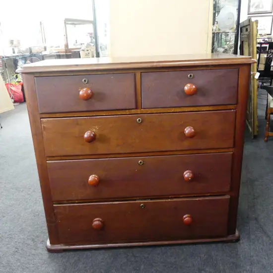 MAHOGANY CHEST OF DRAWERS; Missing gallery/upstand 1060x460x960mm