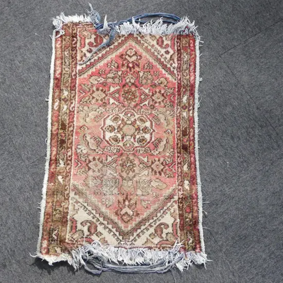 HAND KNOTTED WOOL PILE RUG AF 1000x660mm