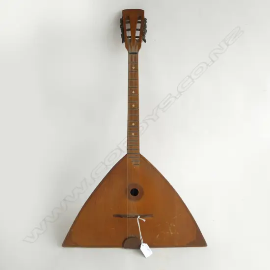 VINTAGE BALALAIKA; TRIANGULAR STRINGED INSTRUMENT L.670mm