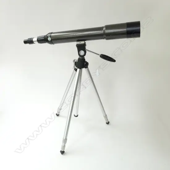 SPORTMASTER TELESCOPE ON TRIPOD