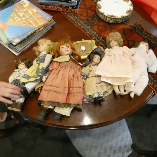 6 DOLLS + OROTON GOLD EVENING BAG W.175mm