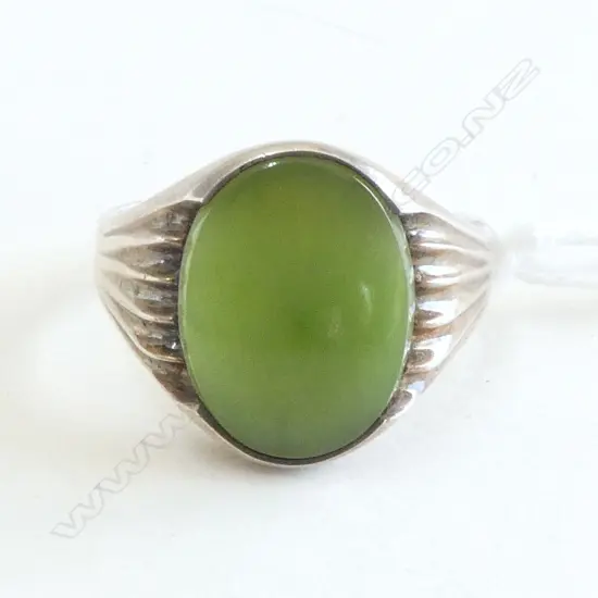 VINTAGE 'SOLAR' SILVER & POUNAMU GENT'S SIGNET RING