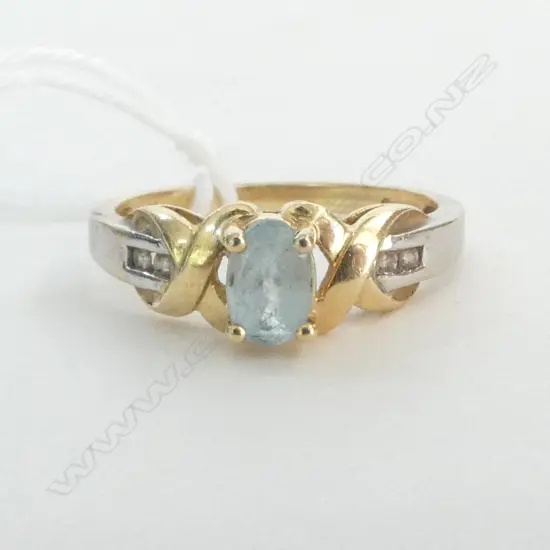 14ct GOLD AQUAMARINE & DIAMOND RING 3.07gms SIZE N 1/2