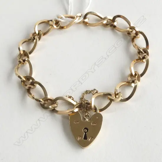 VINTAGE 9ct GOLD SQUARE LINK BRACELET W heart padlock clasp 19.26gms