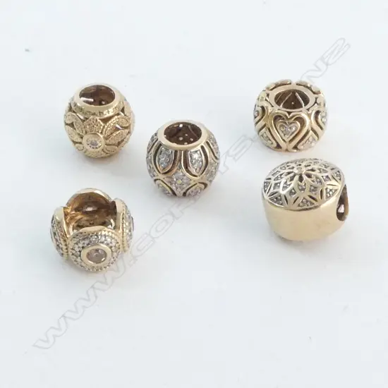 5 10CT CHARMS, 7.4grms