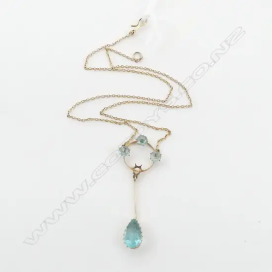 9ct? EDWARDIAN AQUAMARINE? PENDANT on FINE CHAIN (1 stone missing) 2.6gm