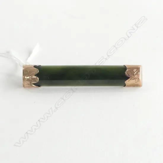 C1900 9ct GOLD & POUNAMU BAR BROOCH