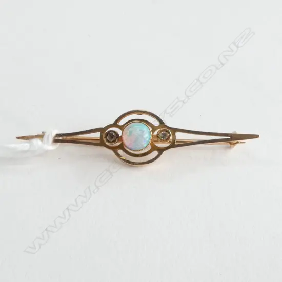 ART DECO 15ct GOLD OPAL & DIAMOND BROOCH w 9ct GOLD PIN 3.4gms