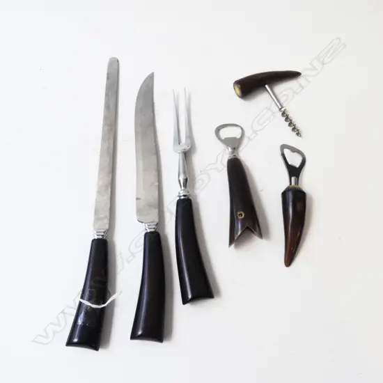 BONE HANDLE CARVING SET 