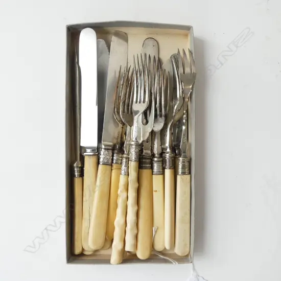 18 ANTIQUE IVORY & BONE HANDLE ASSTD. KNIVES & FORKS 
