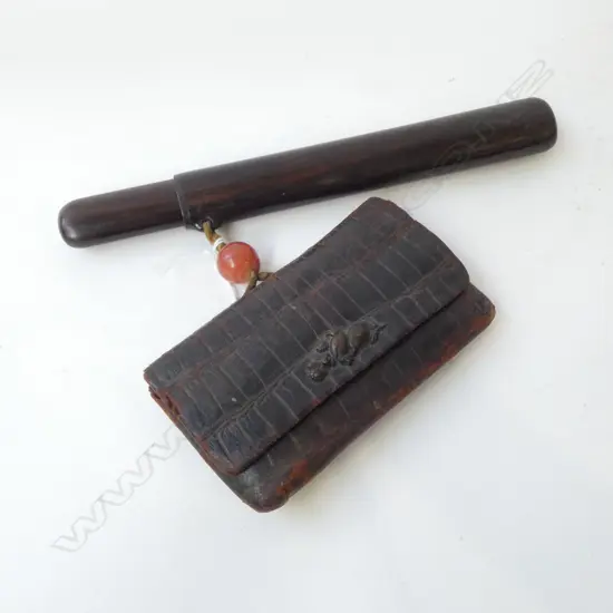 OLD JAPANESE SMOKERS SET PIPE POUCH BEAD, the leather Tabaco pouch crocodile pattern rosewood 2 piece pipe case no pipe