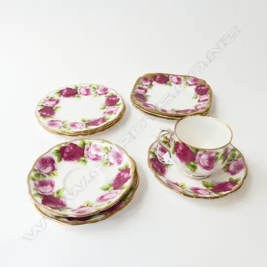10 PCES. ROYAL ALBERT OLD COUNTRY ROSES 