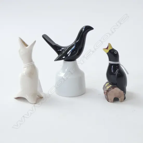 COLLECTION OF 3 VINTAGE PORC BIRD PIE FUNNELS H120MM