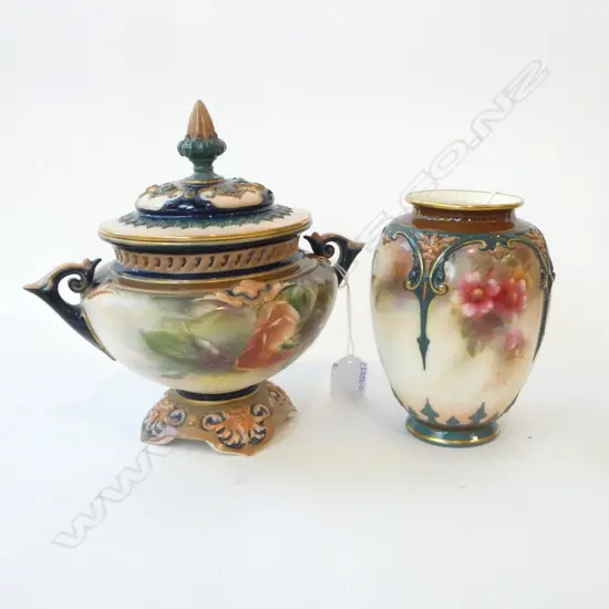 2 PCES. HADLEY'S WORCESTER H.200mm