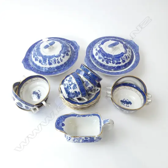 2 WILLOW PATTERN TUREENS, GRAVY JUG & BOOTHS OLD WILLOW