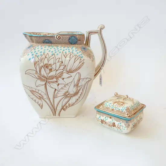 EDWARDIAN BEDROOM URE H260MM & MATCHING LIDDED SOAP DISH DIA 110