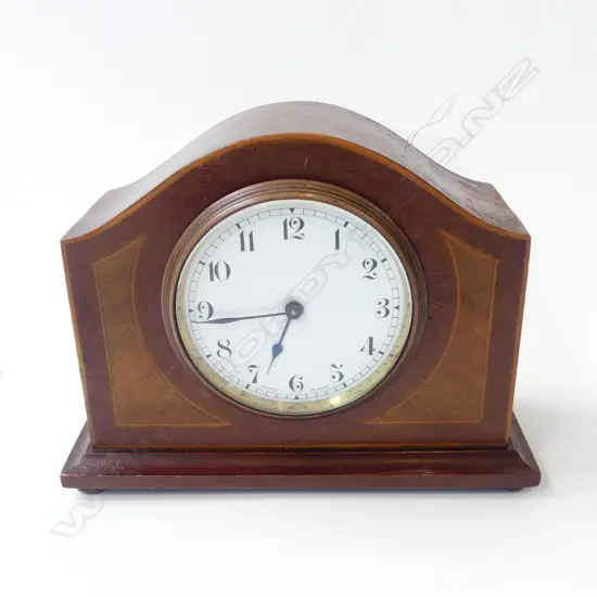 EDWARDIAN SHERATON REVIVAL WOODEN MAHOGANY INLAID MANTEL CLOCK OF SEPENTINE FORM, L.190mm