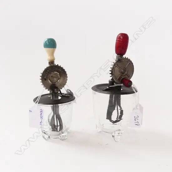 2 VINTAGE TOY ROTARY BEATERS ON MEASURES; H.170mm