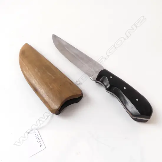 CUSTOM KNIFE - WOODEN SHEATH L.270mm